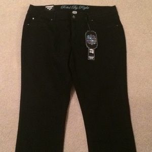 NWT Rebel By Right Midrise Straight Leg Jeans